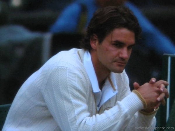 2008-wimbldeon-federer-contemplates-loss-to-rafael-nadal.jpg