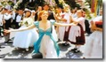 amy adams leads spontaneous singing and dancing in central park 2 - Enchanted (2007)