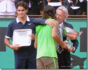 Borg presents trophy to Nadal at 2008 French Open