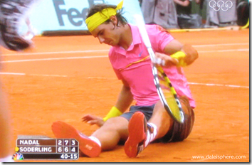 french open 2009 - rafael nadal - the champ goes down